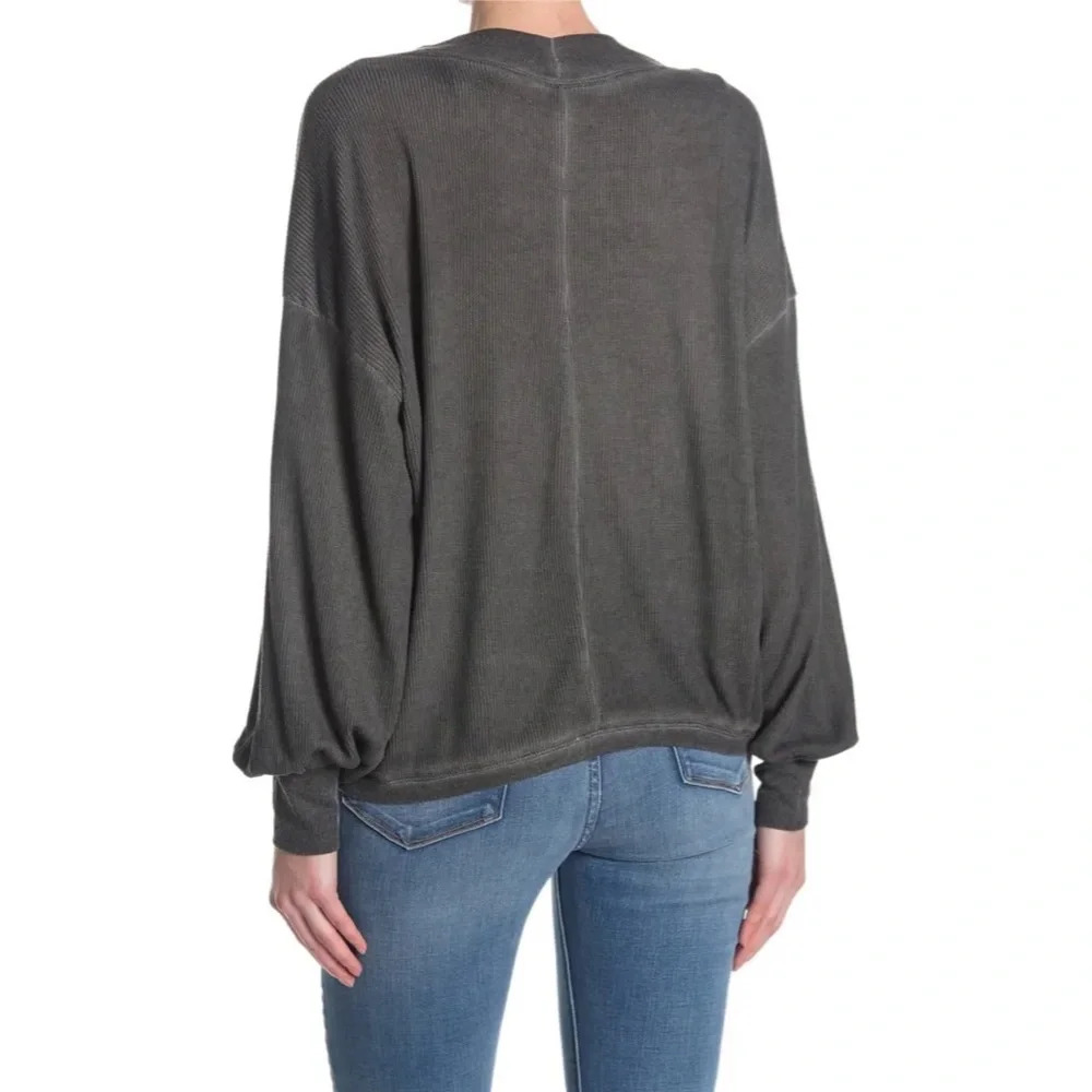 MUSTARD SEED Waffle Knit Top In Charcoal - Picture 2 of 3
